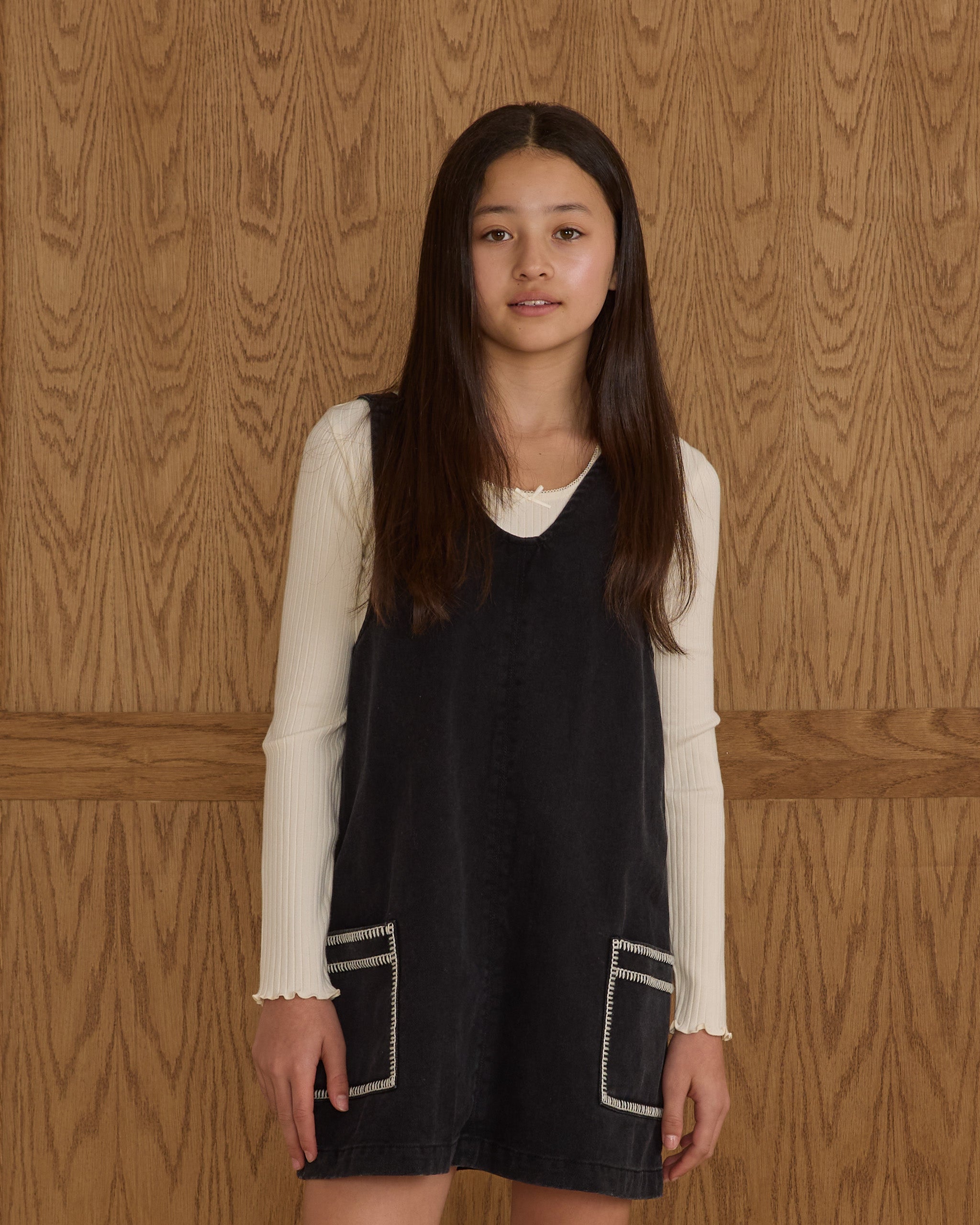 Rylee + Cru ライリーアンドクルー ベビー服 子供服  Vネックオーバーオールドレス ウォッシュドブラック
