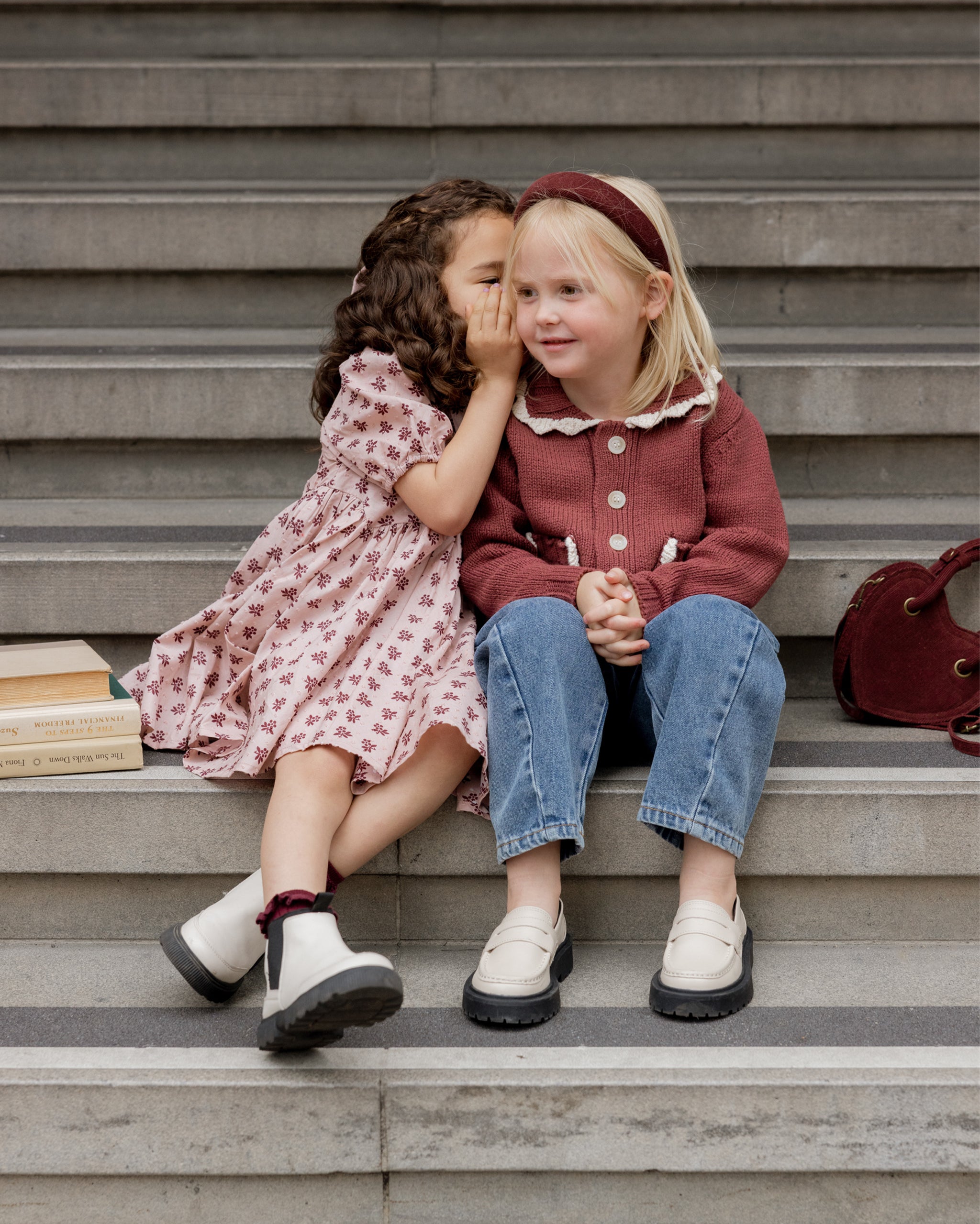 ベビー服・子供服ブランド「ライリーアンドクルー」の女の子（ガールズ）のウェアはこちら