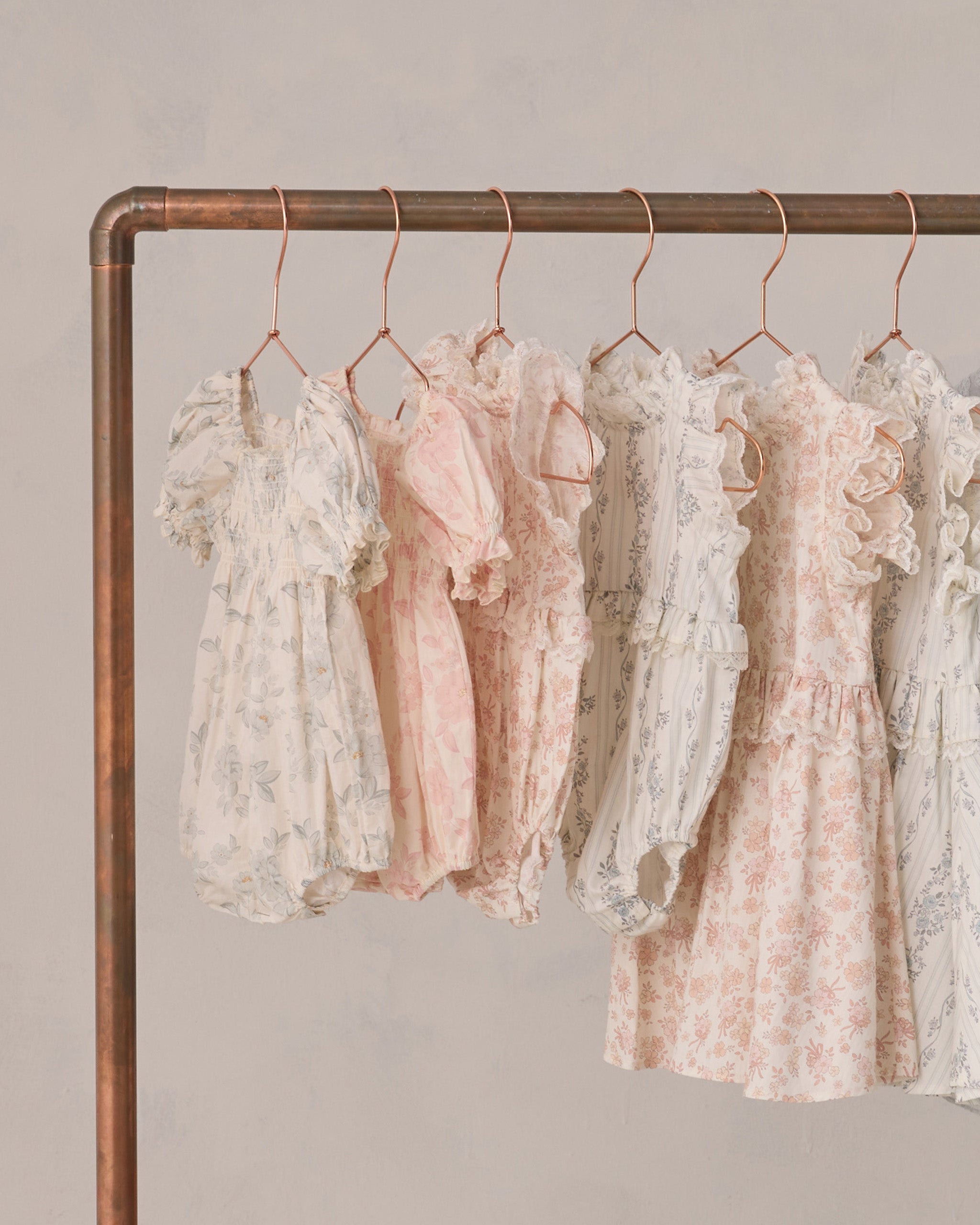 Rylee + Cru ライリーアンドクルー ベビー服 子供服 アリスロンパース　フレンチフローラルストライプ