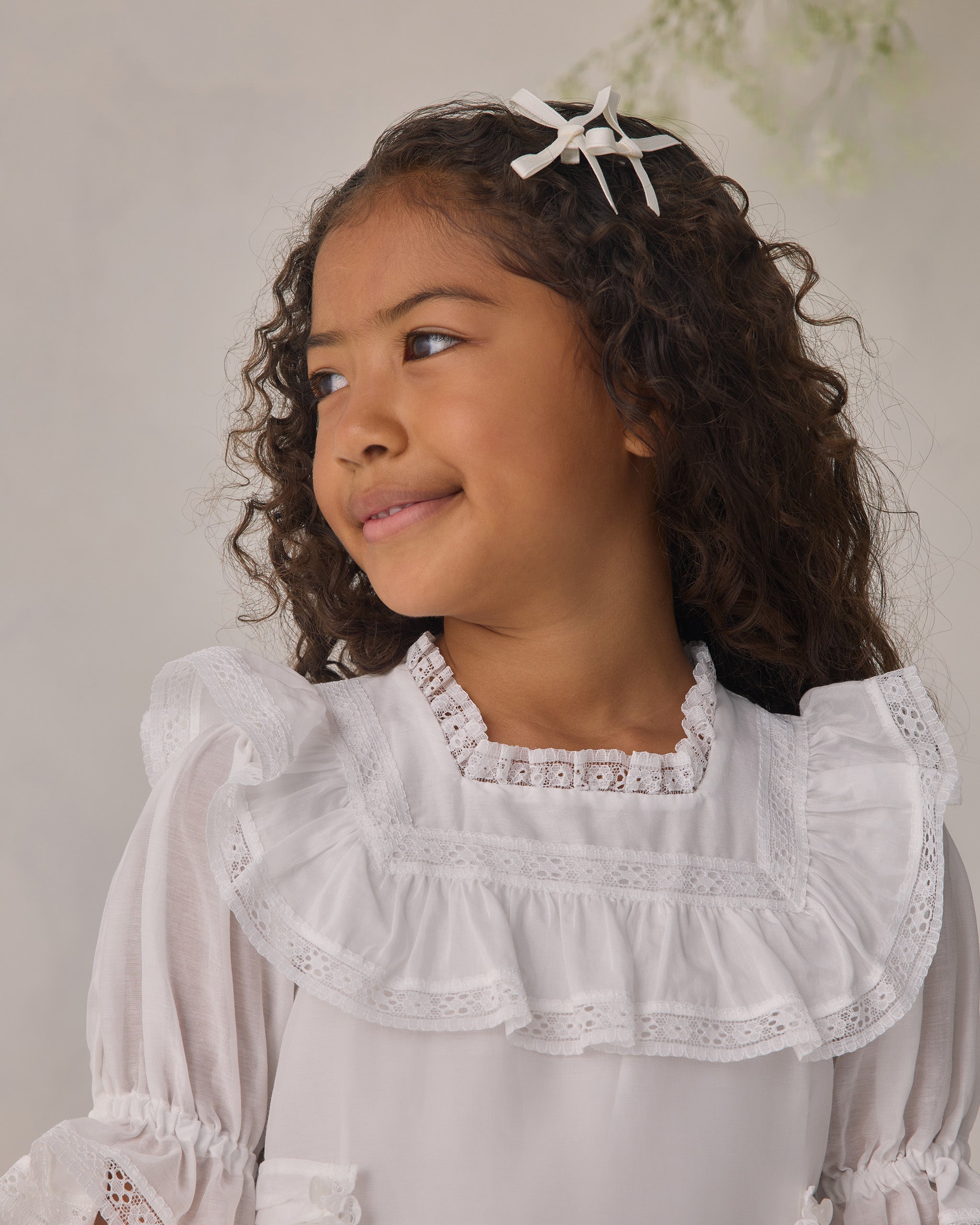 Rylee + Cru ライリーアンドクルー ベビー服 子供服 ミニサテンボウボウ　パール、アイボリー