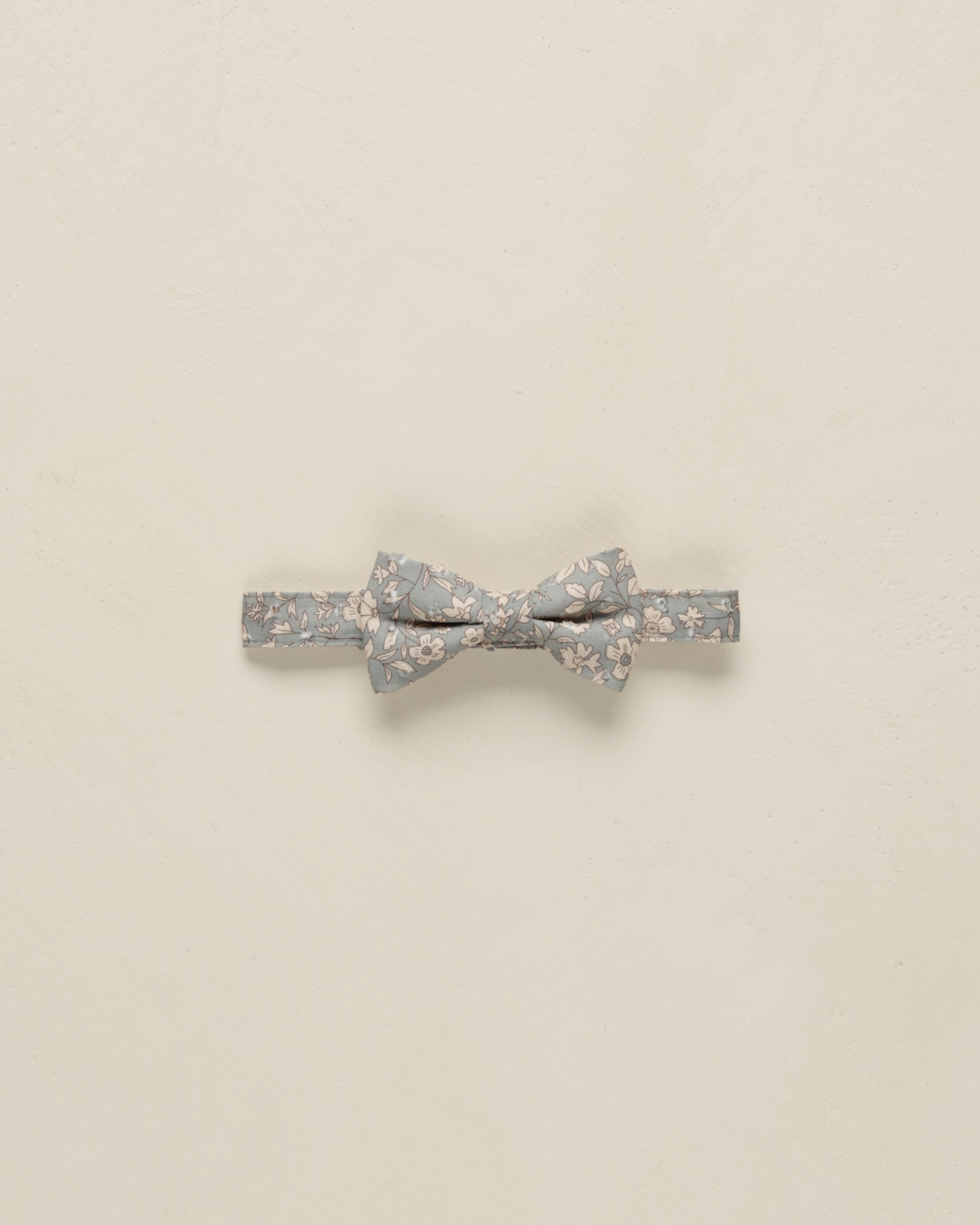 ボウタイ ワイルドフラワー アクア