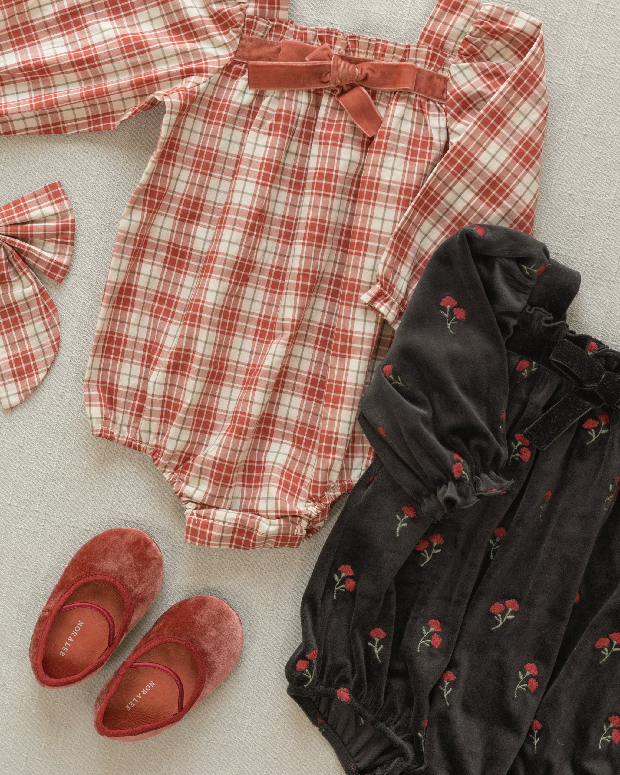 Rylee + Cru ライリーアンドクルー ベビー服 子供服  アネット ロンパース　ベルベット フローラル