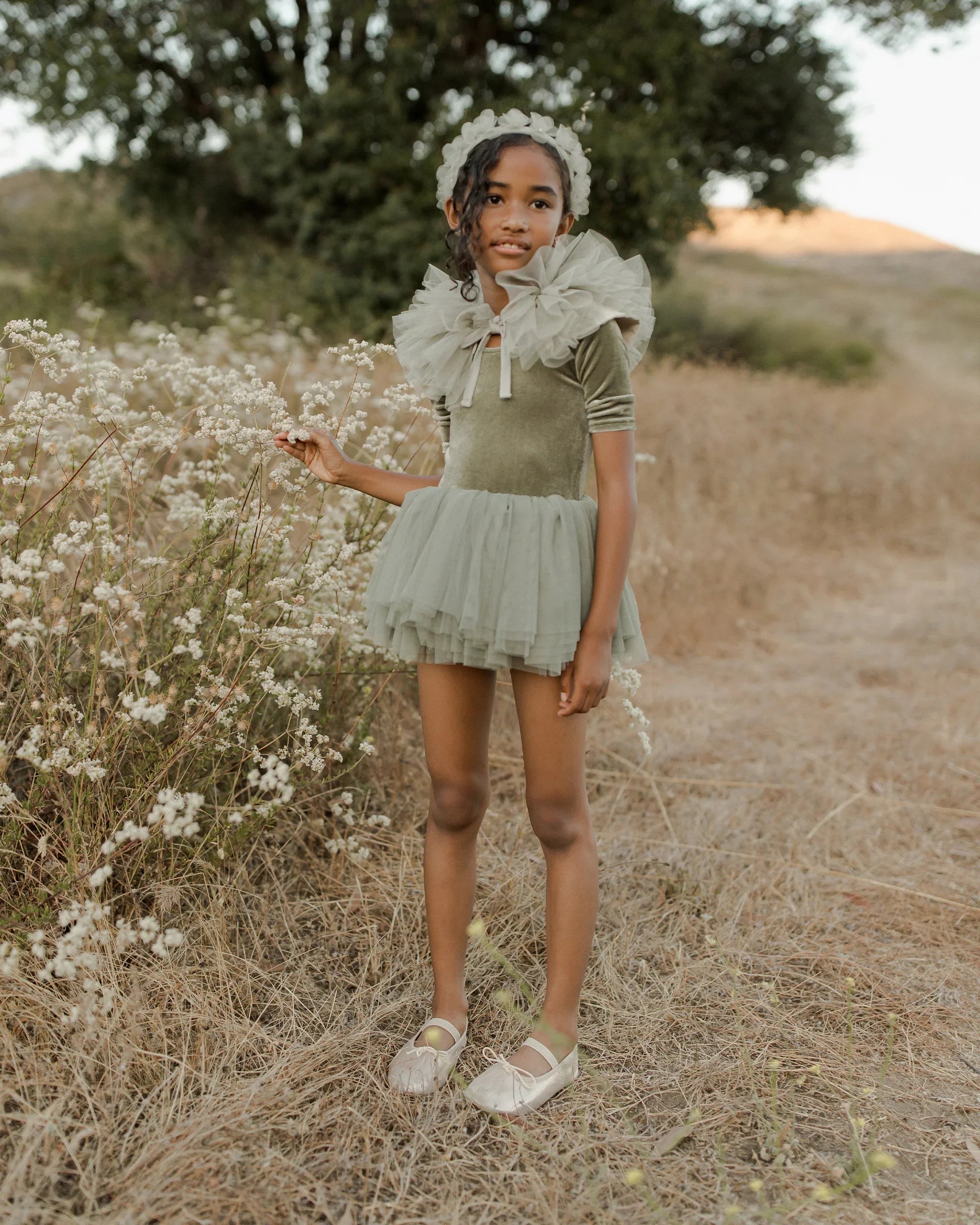 Ruffle Tulle Collar || Pine