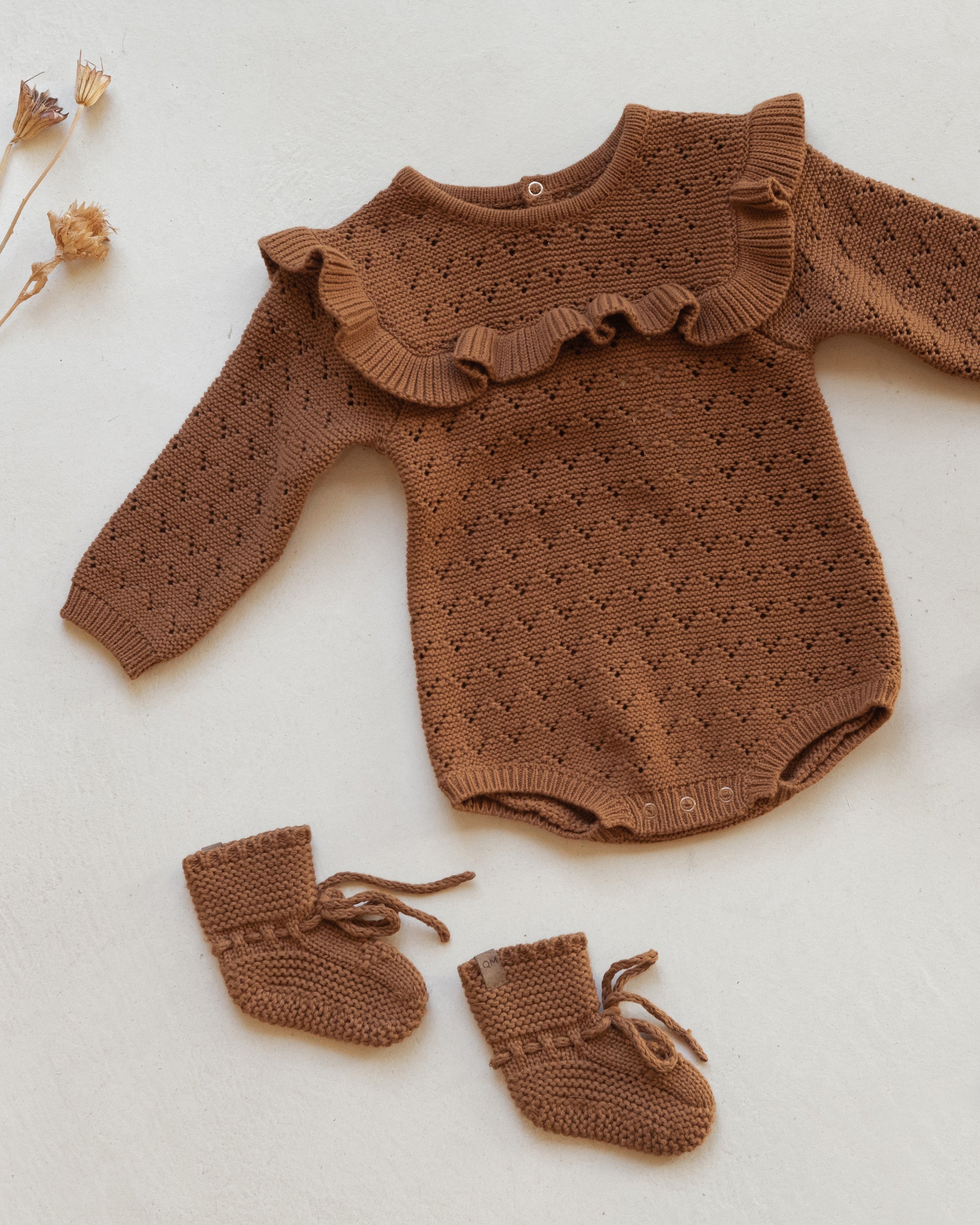 Long Sleeve Pointelle Ruffle Romper || Cinnamon – Quincy Mae