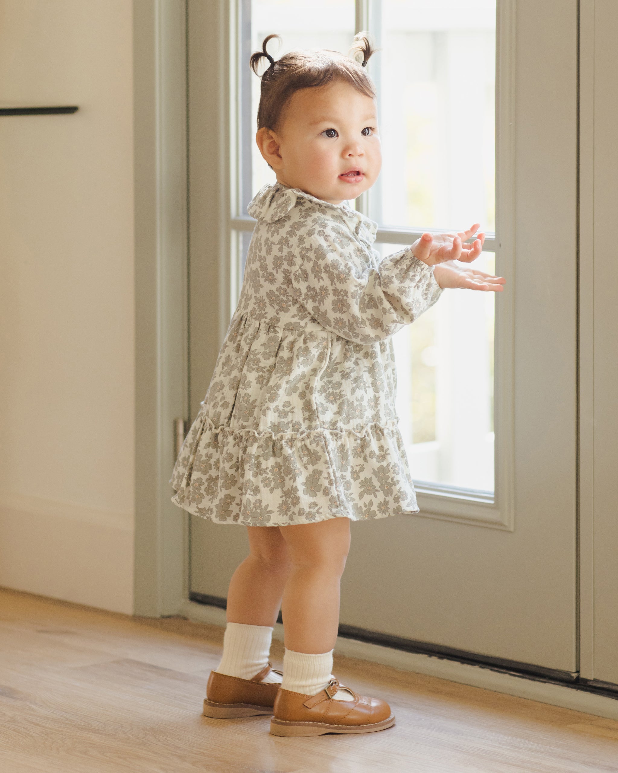 Rylee + Cru ライリーアンドクルー ベビー服 子供服  ラッフルカラーボタンドレス　グリーンフローラル