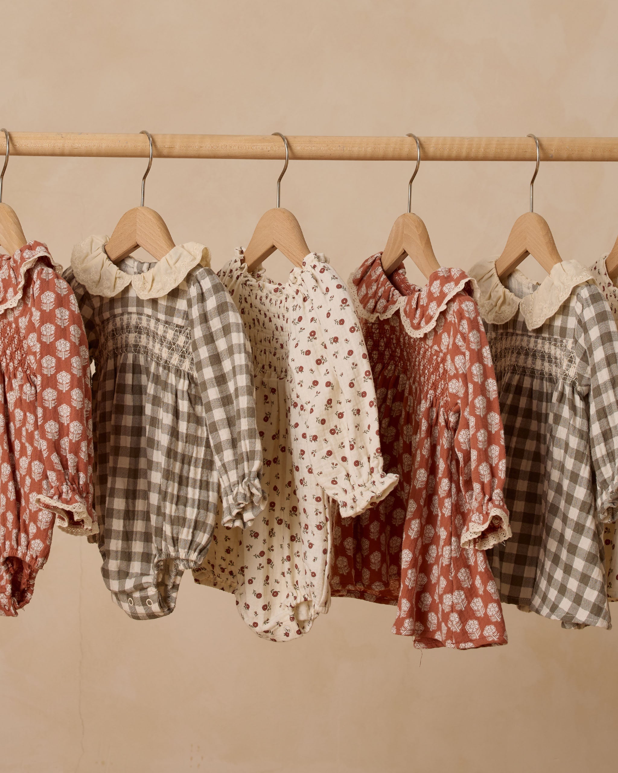 Rylee + Cru ライリーアンドクルー ベビー服 子供服  キャリードレス　ホリデーフルール