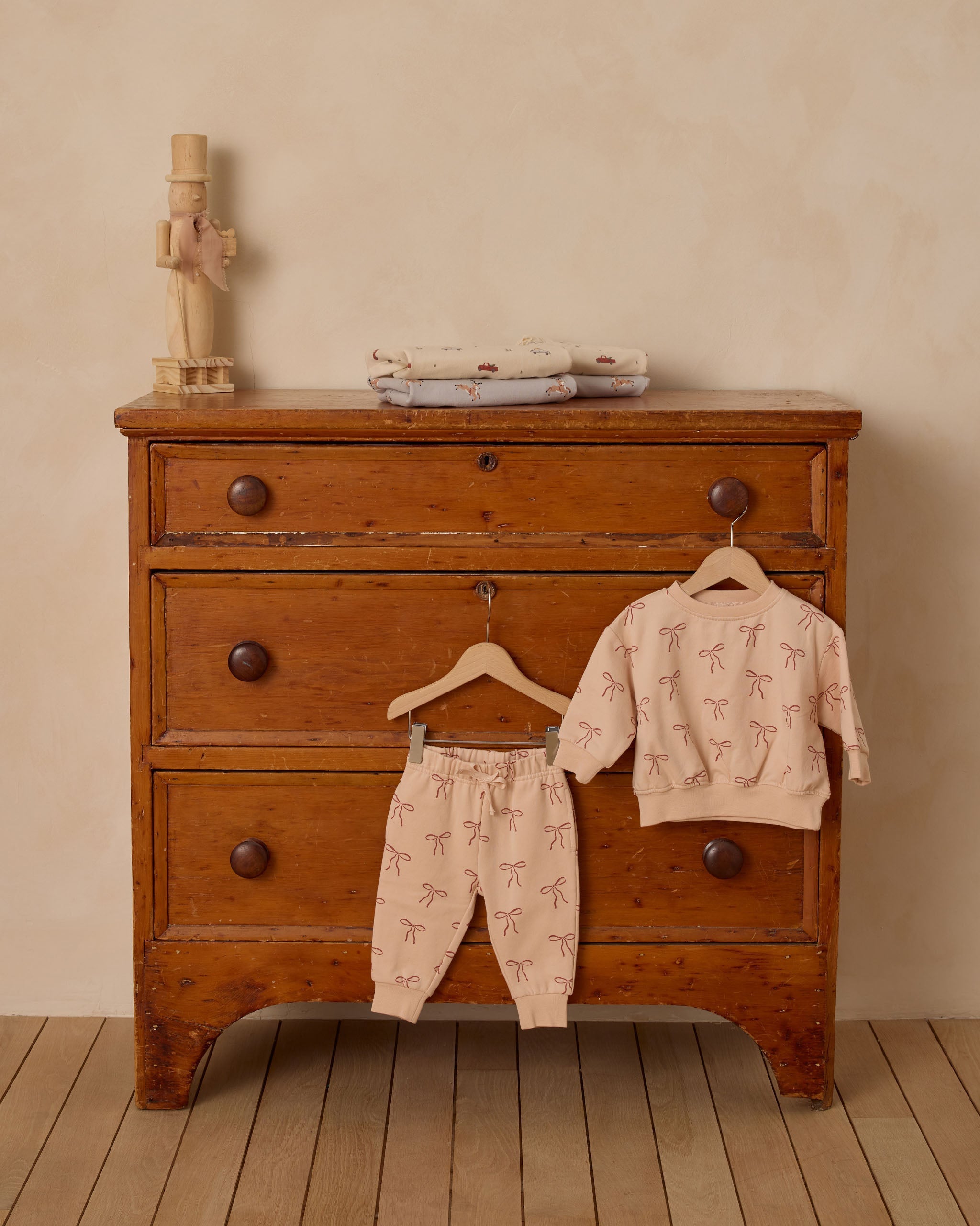 Rylee + Cru ライリーアンドクルー ベビー服 子供服  リラックスフリーススウェットシャツ　レッドボウ