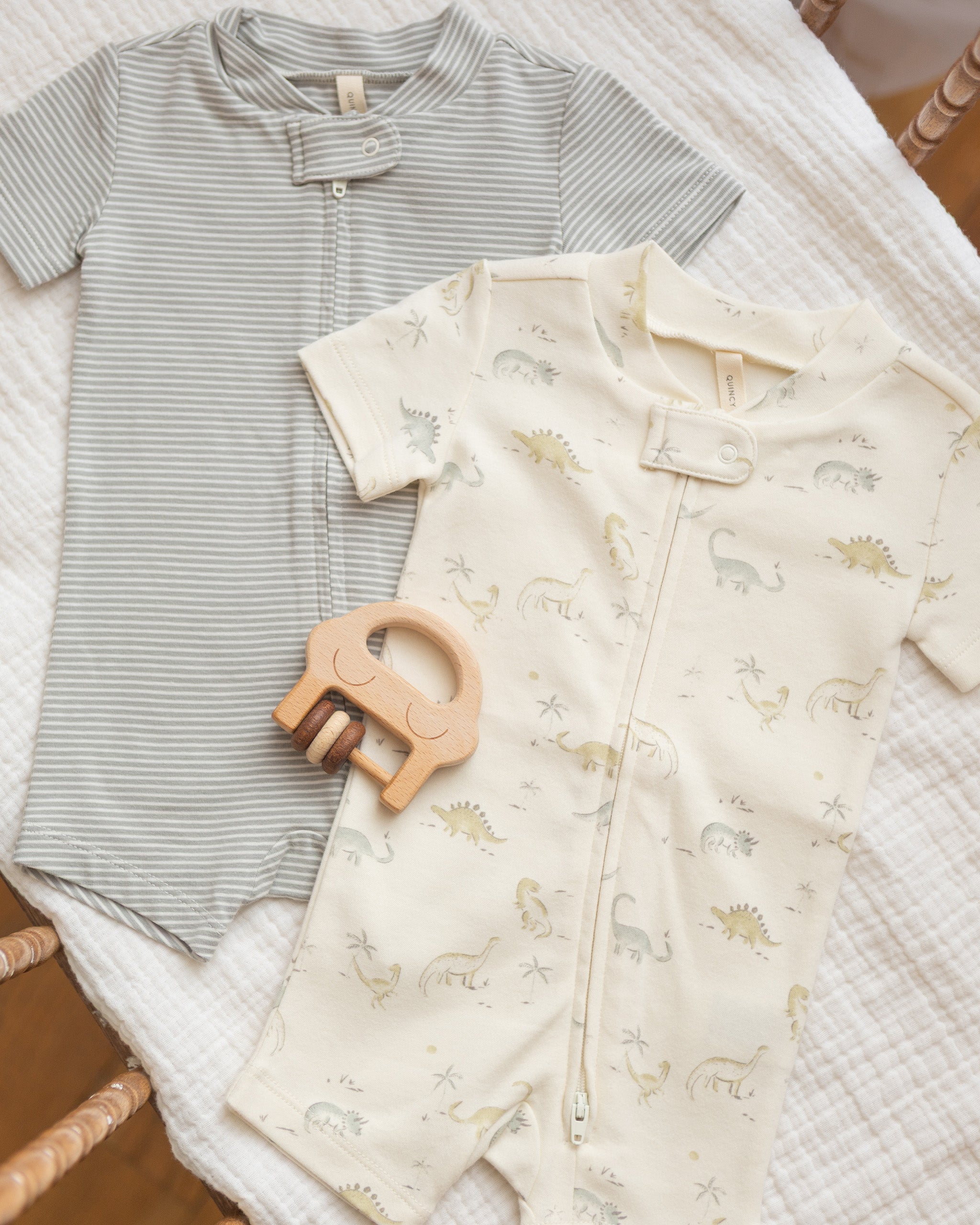 Rylee + Cru ライリーアンドクルー ベビー服 子供服 ジップショートスリーブスリーパー　ダイナソー