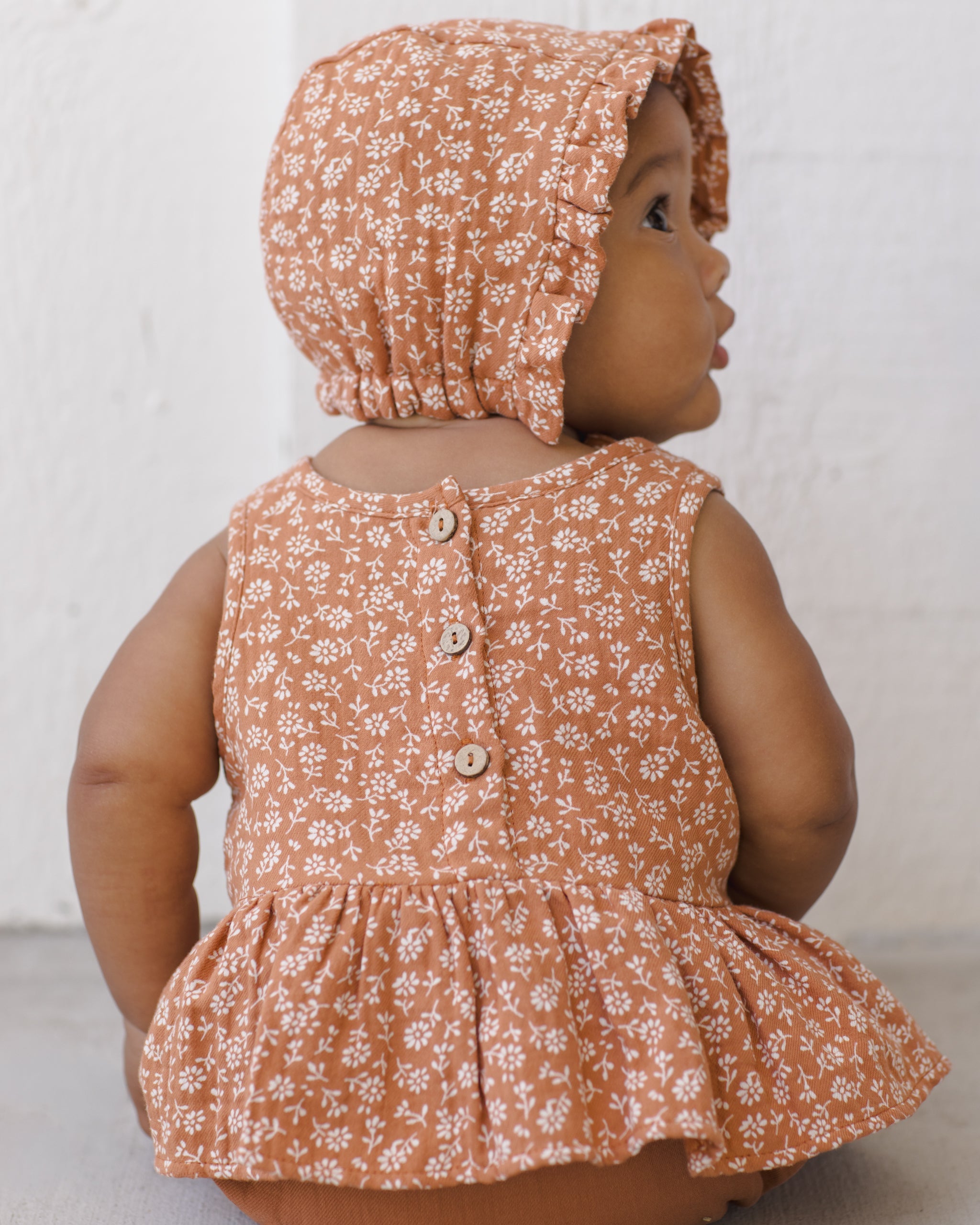Rylee + Cru ライリーアンドクルー ベビー服 子供服 ウーブンラッフルボンネット　ポピーフローラル