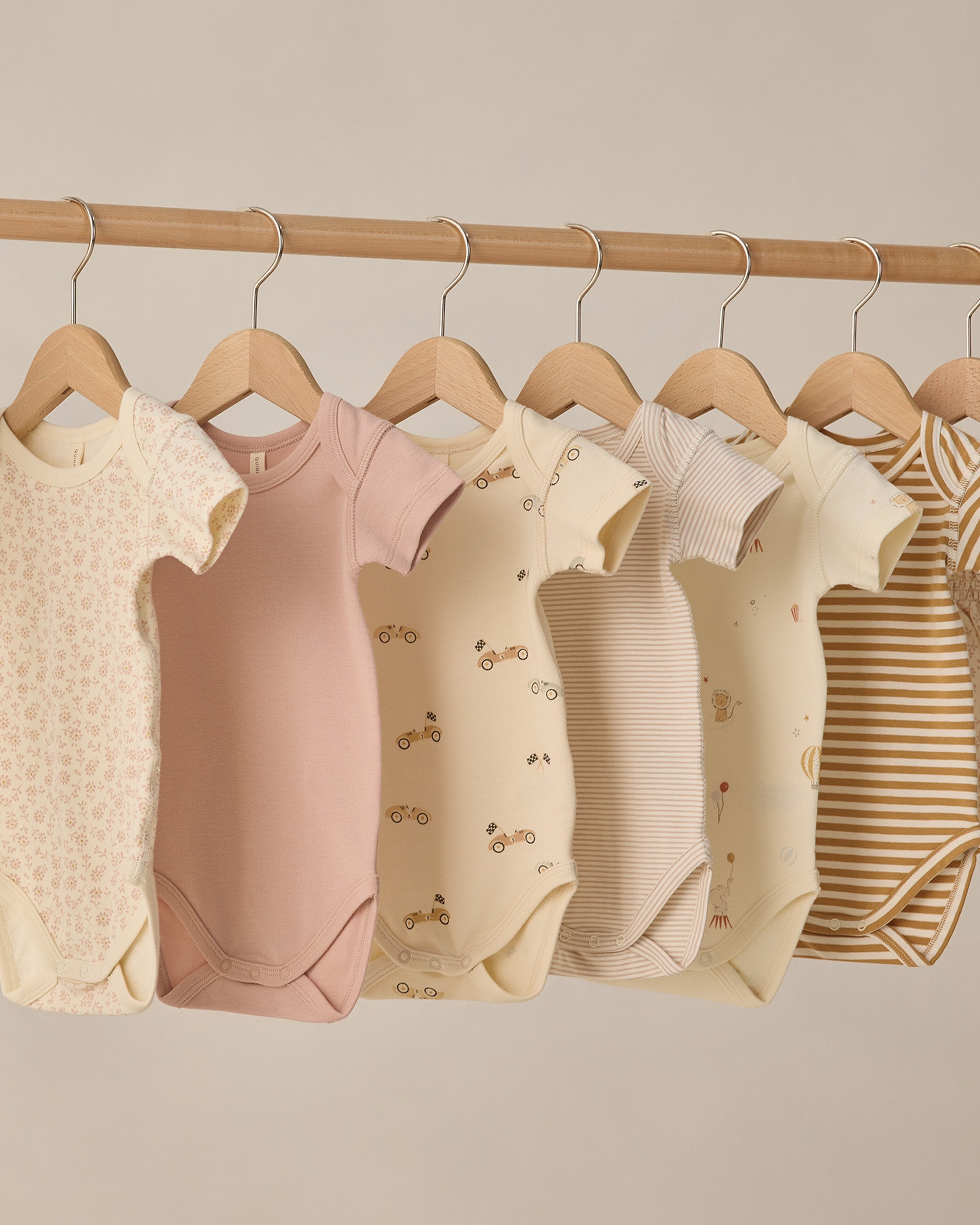 Rylee + Cru ライリーアンドクルー ベビー服 子供服 ショートスリーブボディスーツパック　カーニバル、ハニーストライプ