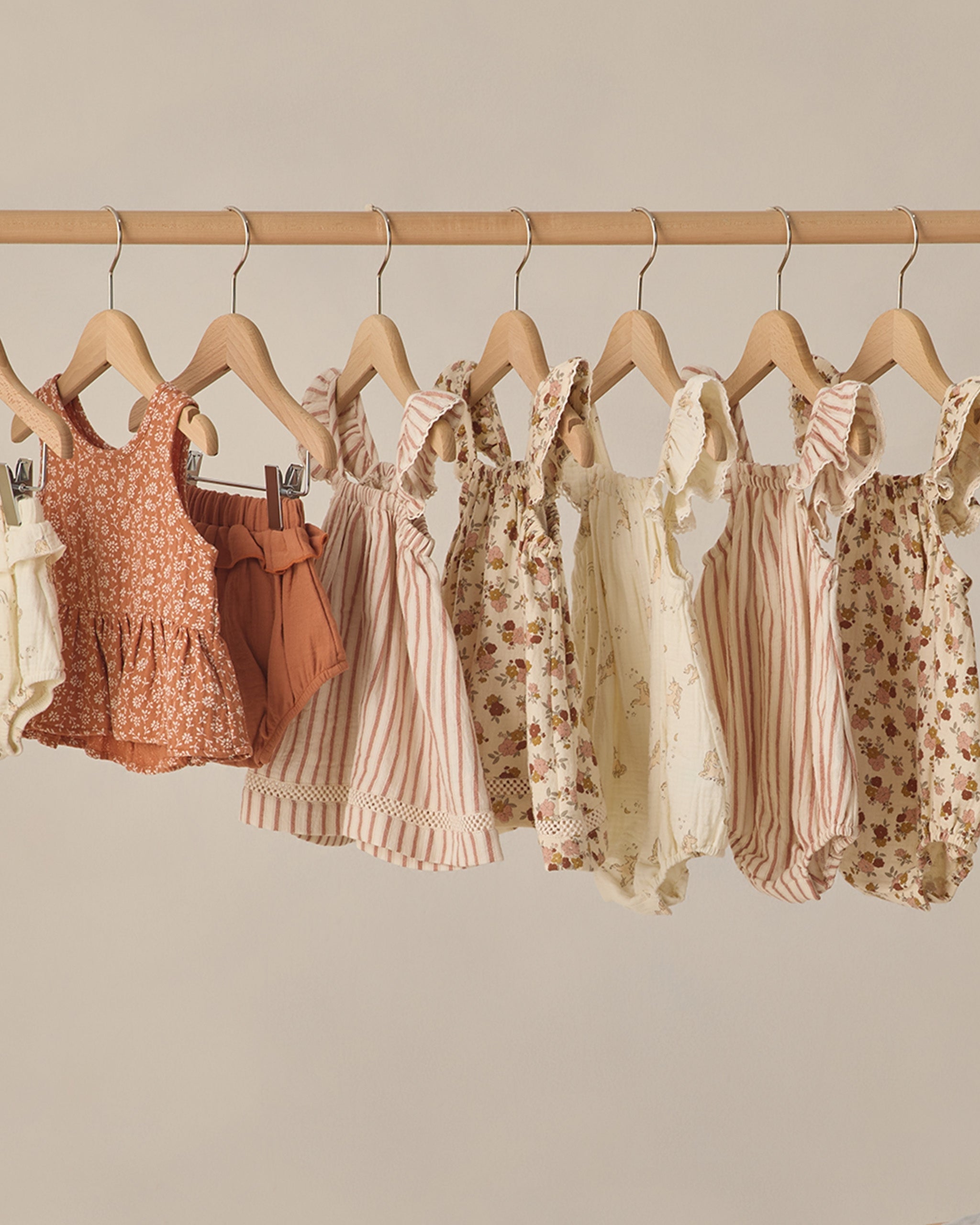 Rylee + Cru ライリーアンドクルー ベビー服 子供服 ラッフルタンクドレス　ブルーム