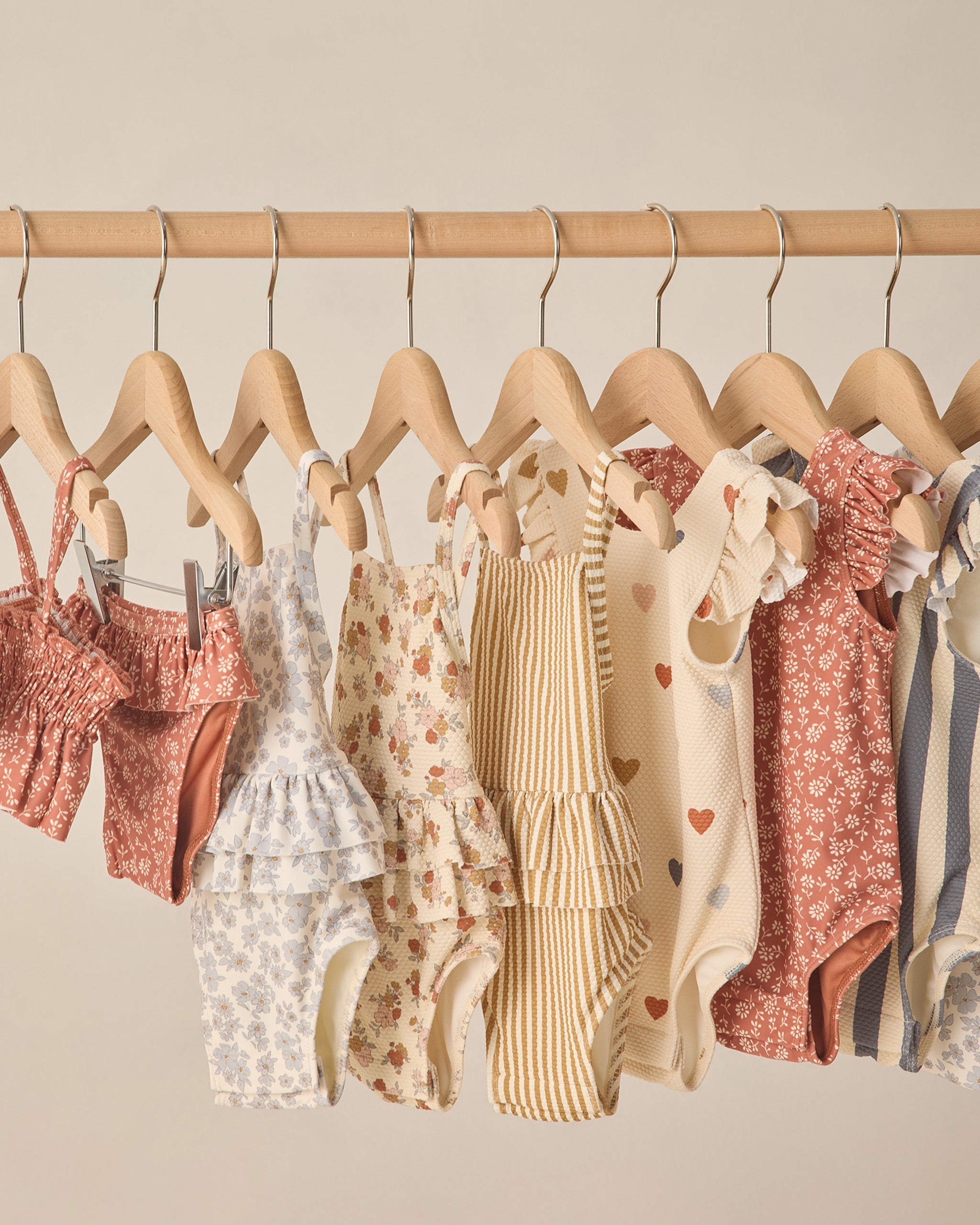 Rylee + Cru ライリーアンドクルー ベビー服 子供服 ラッフルワンピーススイムスーツ　ブルーフローラル