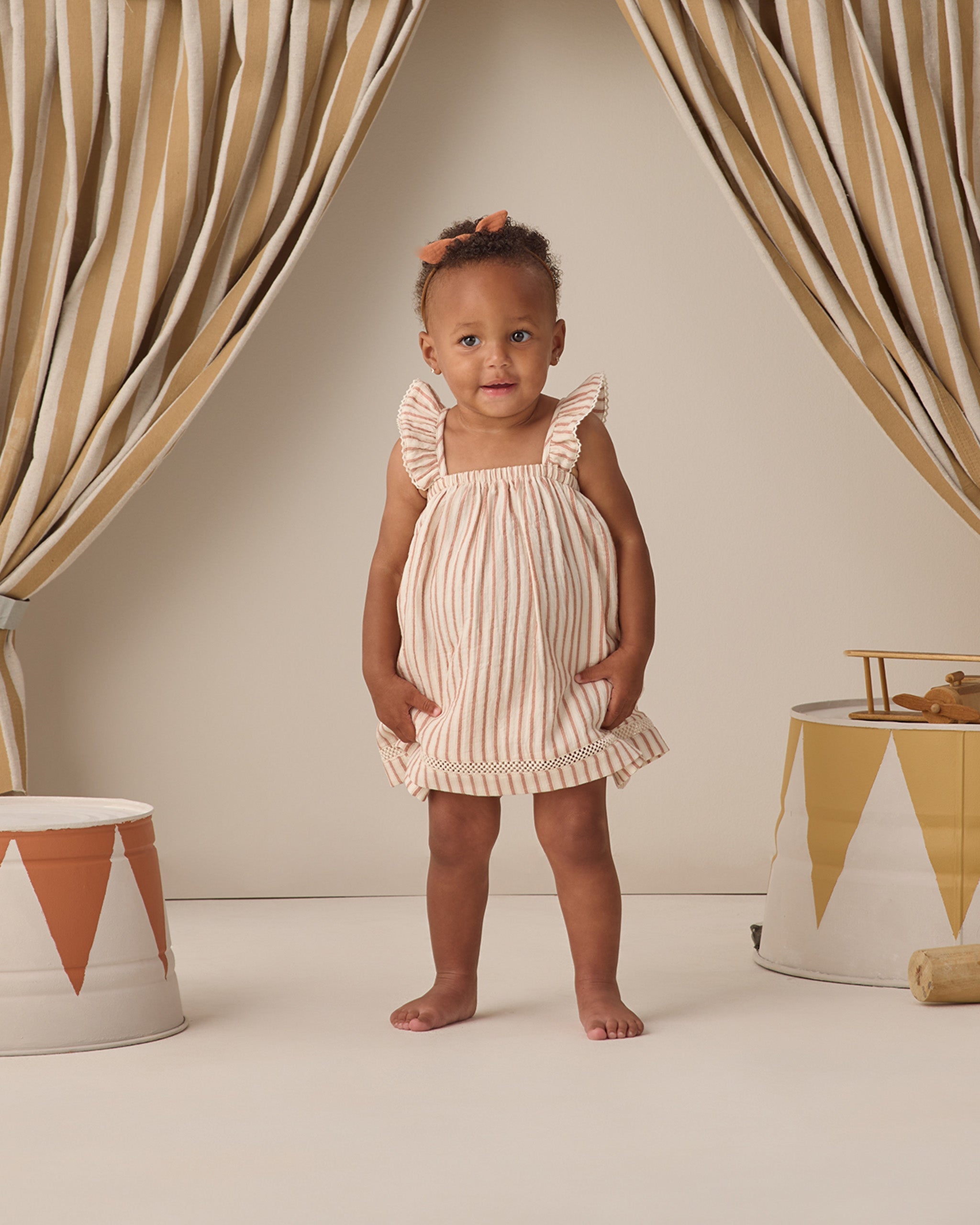 Rylee + Cru ライリーアンドクルー ベビー服 子供服 ラッフルタンクドレス　ヴィンテージストライプ