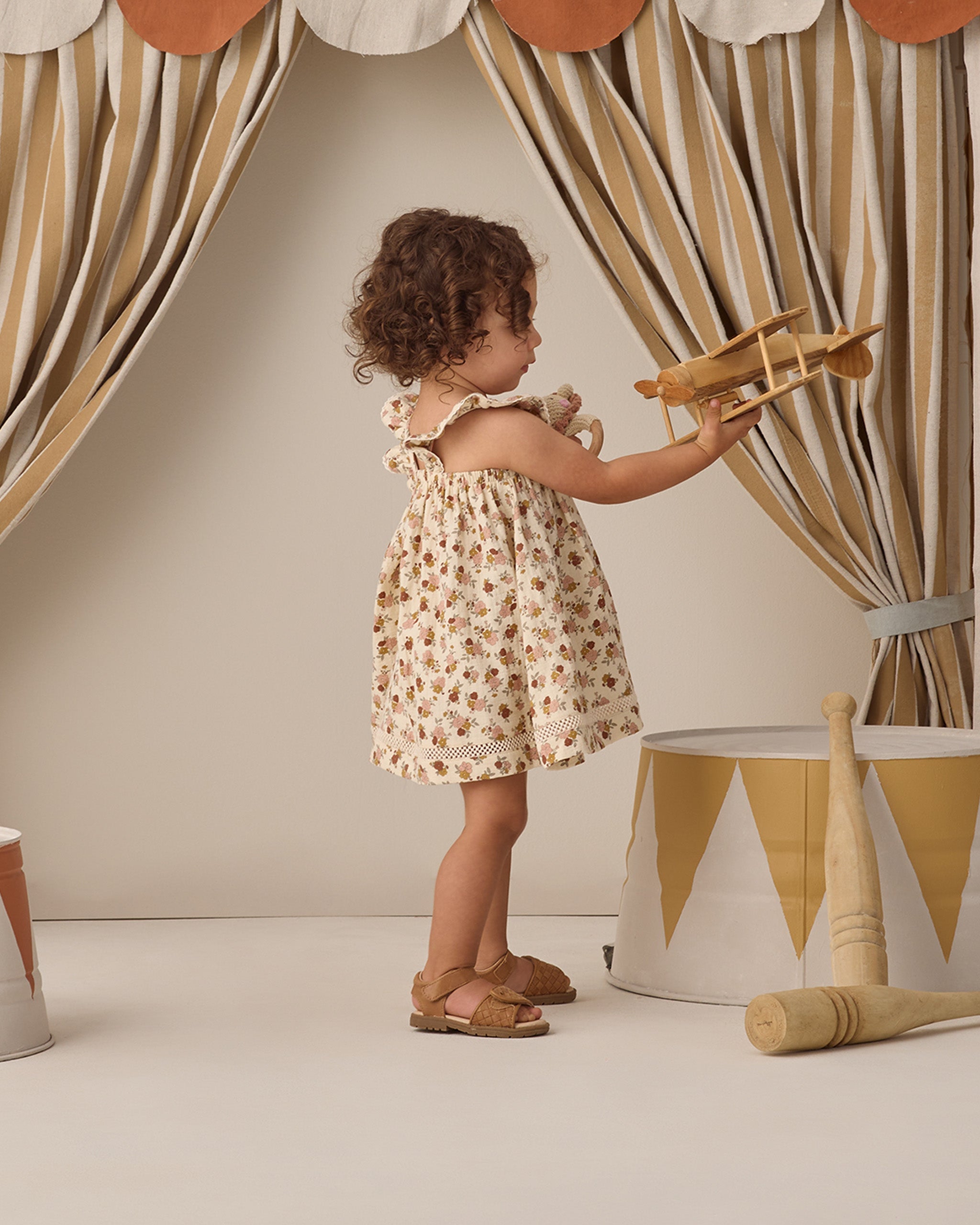 Rylee + Cru ライリーアンドクルー ベビー服 子供服 ラッフルタンクドレス　ブルーム