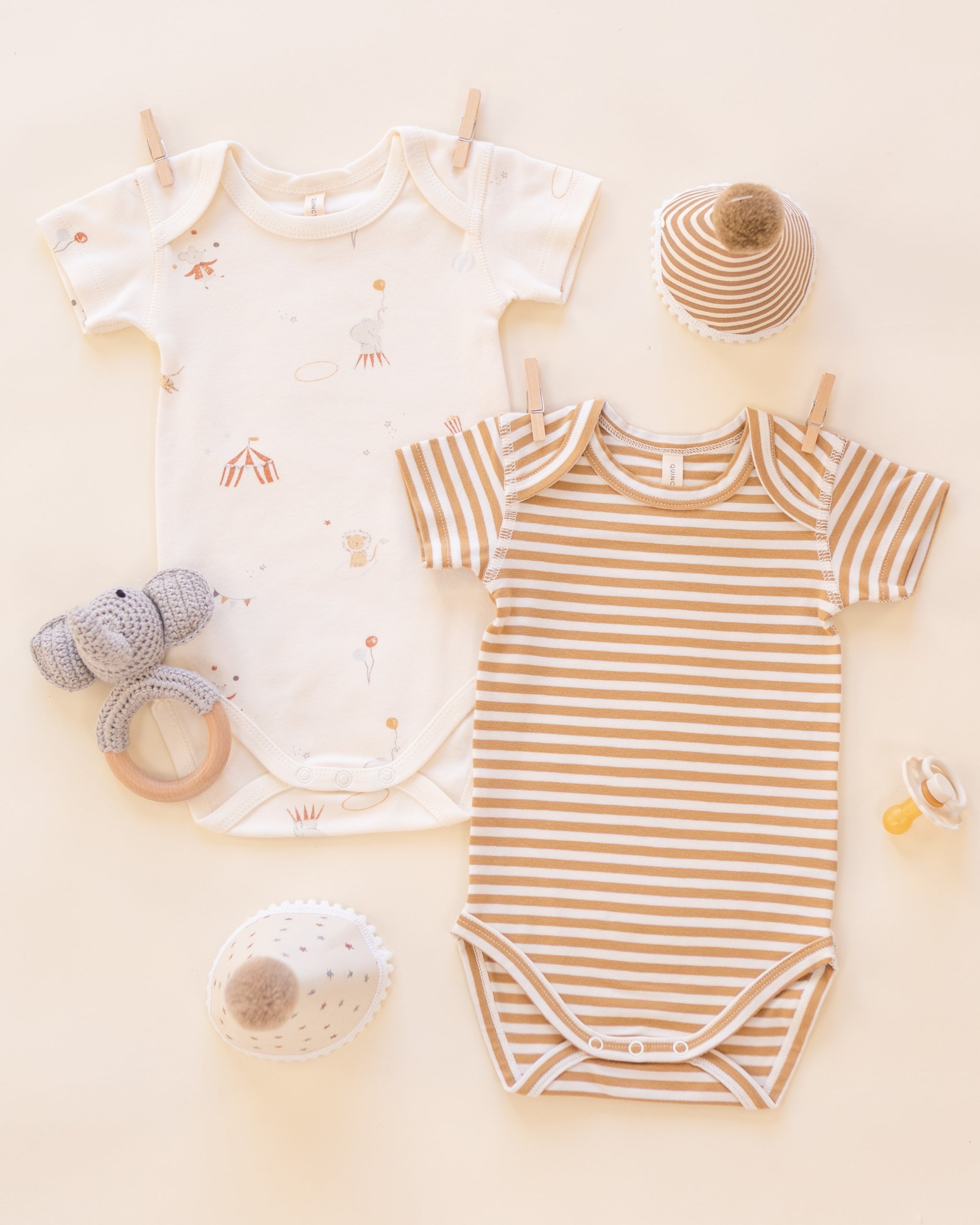 Rylee + Cru ライリーアンドクルー ベビー服 子供服 ショートスリーブボディスーツパック　カーニバル、ハニーストライプ