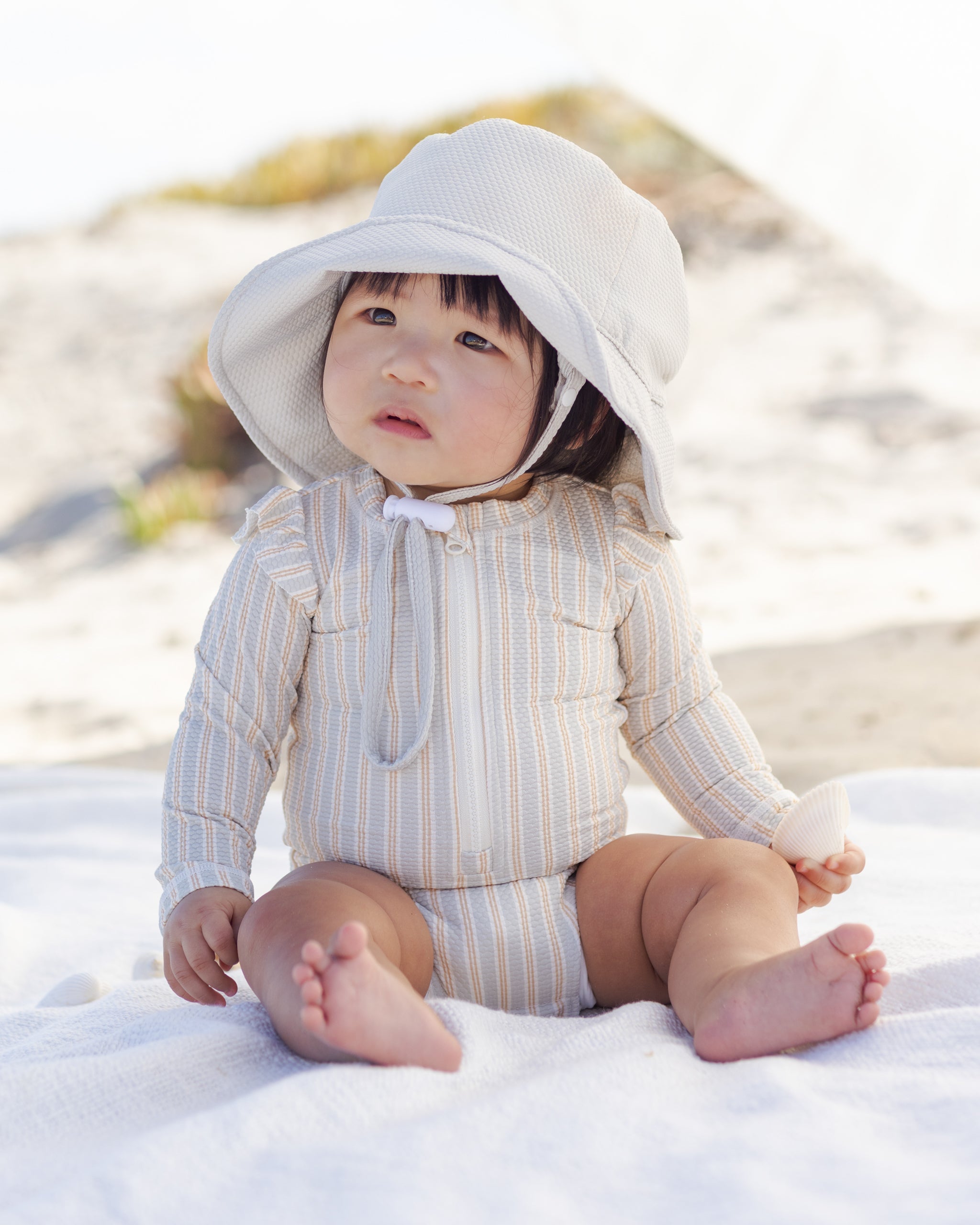 Rylee + Cru ライリーアンドクルー ベビー服 子供服 バイロン ラッシュガード ワンピース　ブルー + バタースコッチストライプ