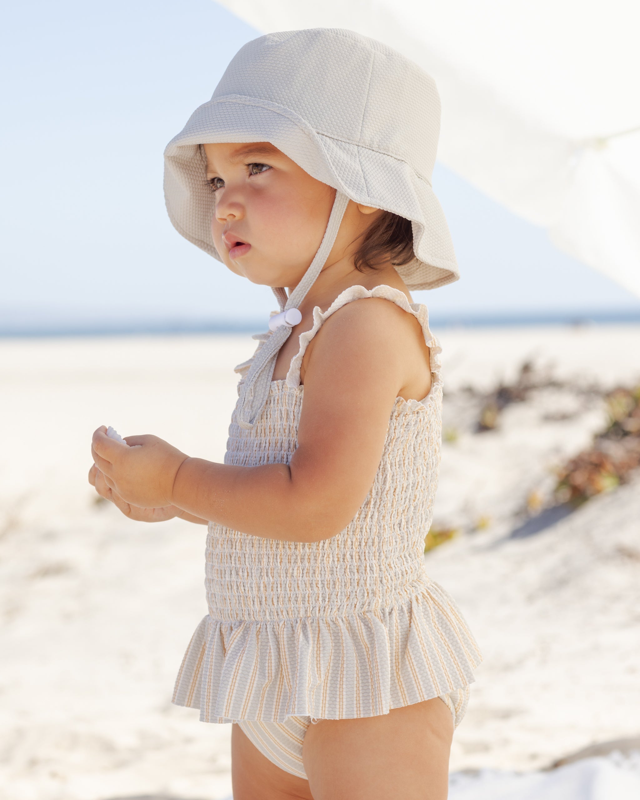 Rylee + Cru ライリーアンドクルー ベビー服 子供服 スモックワンピーススイムスーツ　ブルー + バタースコッチストライプ