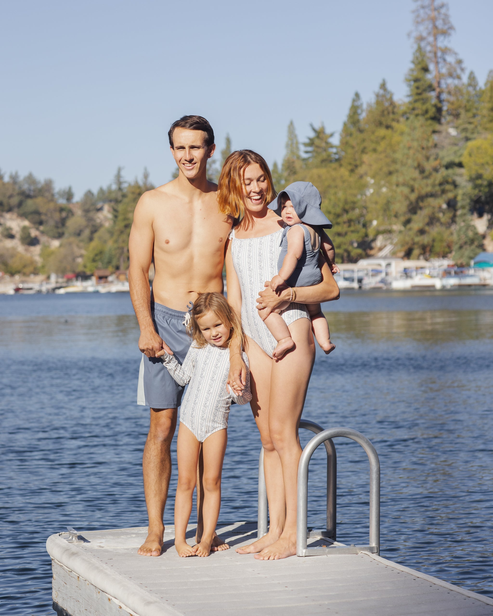 Rylee + Cru ライリーアンドクルー ベビー服 子供服 デルフィーヌ ラッシュガード ワンピース　ブルー フローラル