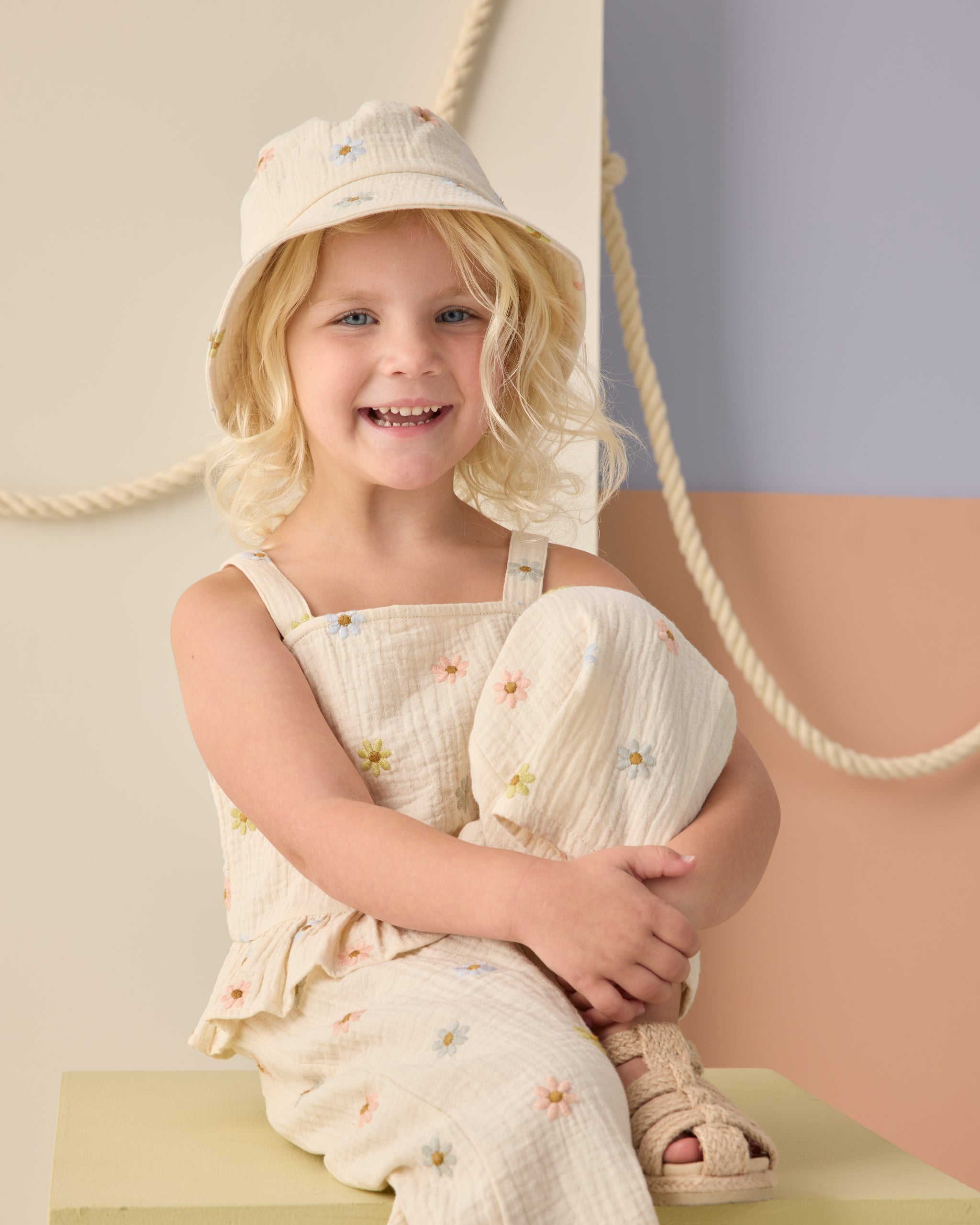 Rylee + Cru ライリーアンドクルー ベビー服 子供服 バケットハット　エンブロイダリーデイジー
