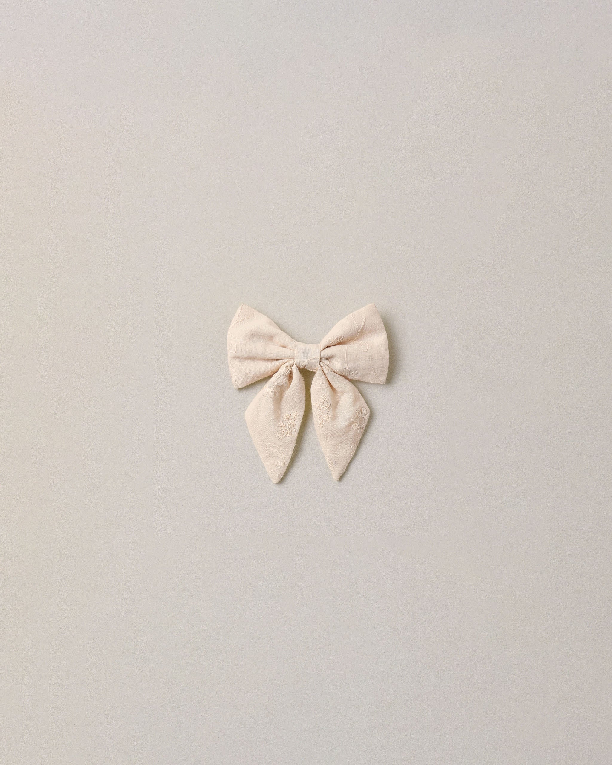 ノラボウ 刺繍フローラル