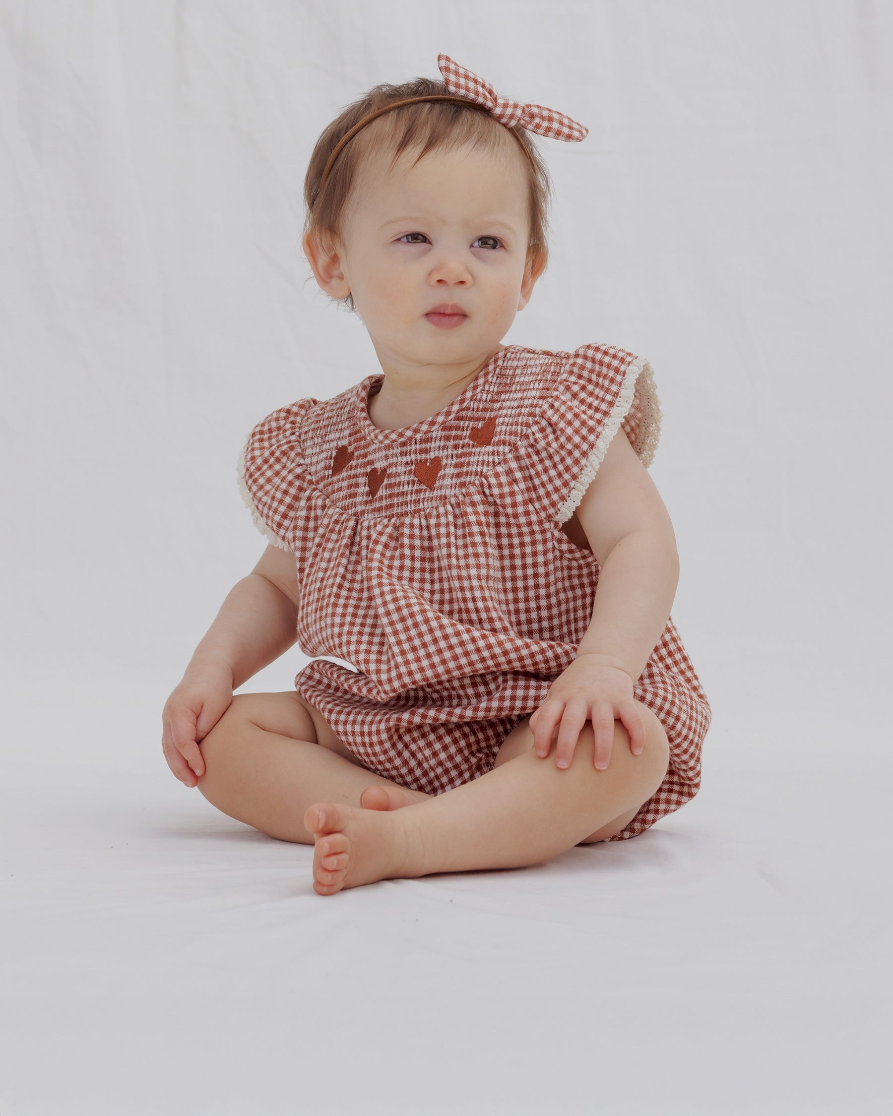 クインシーメイはベビー服・子供服のブランドです。2026年バレンタインコレクションはこちら